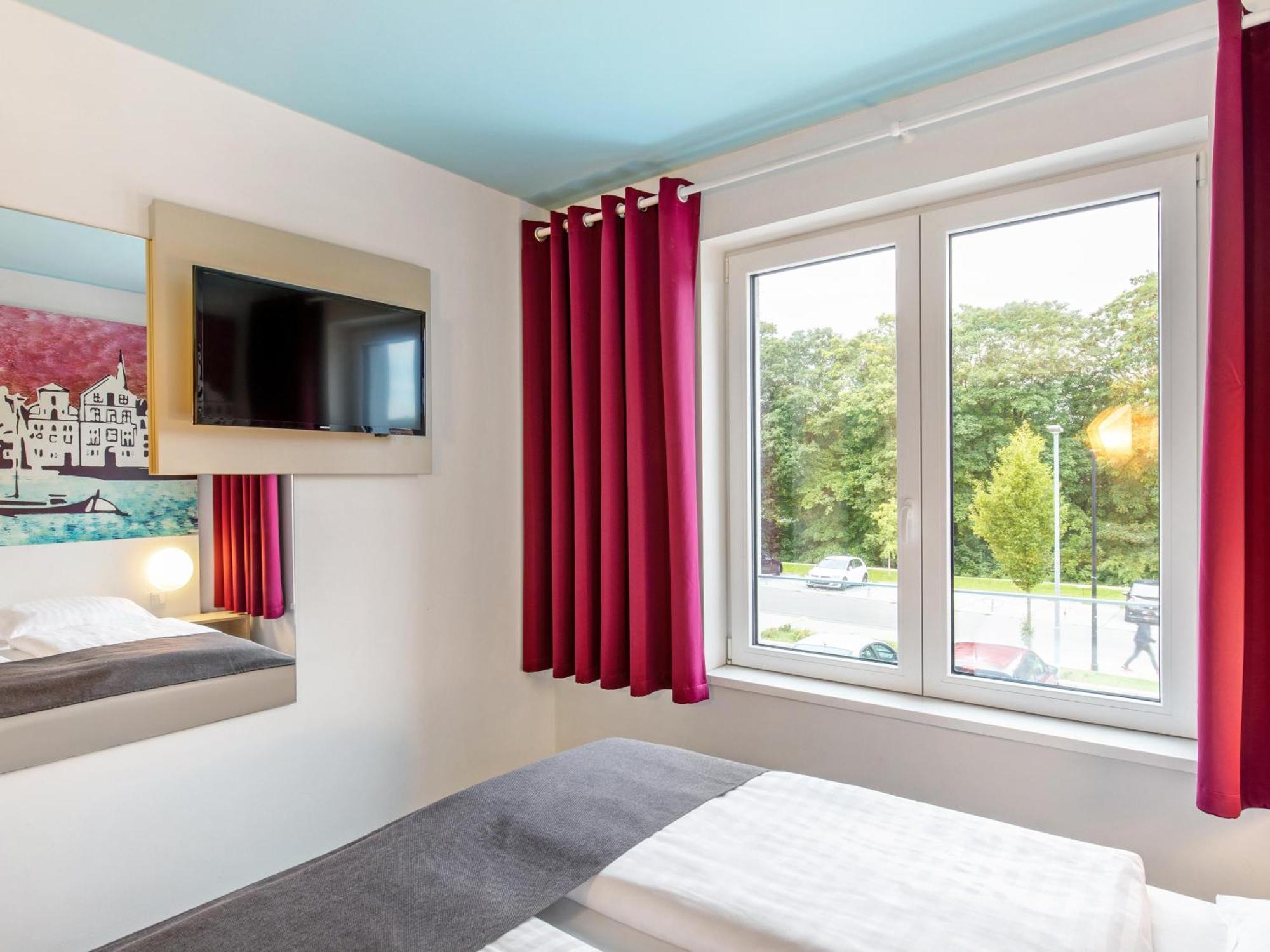 B&B Hotel Lueneburg Екстериор снимка