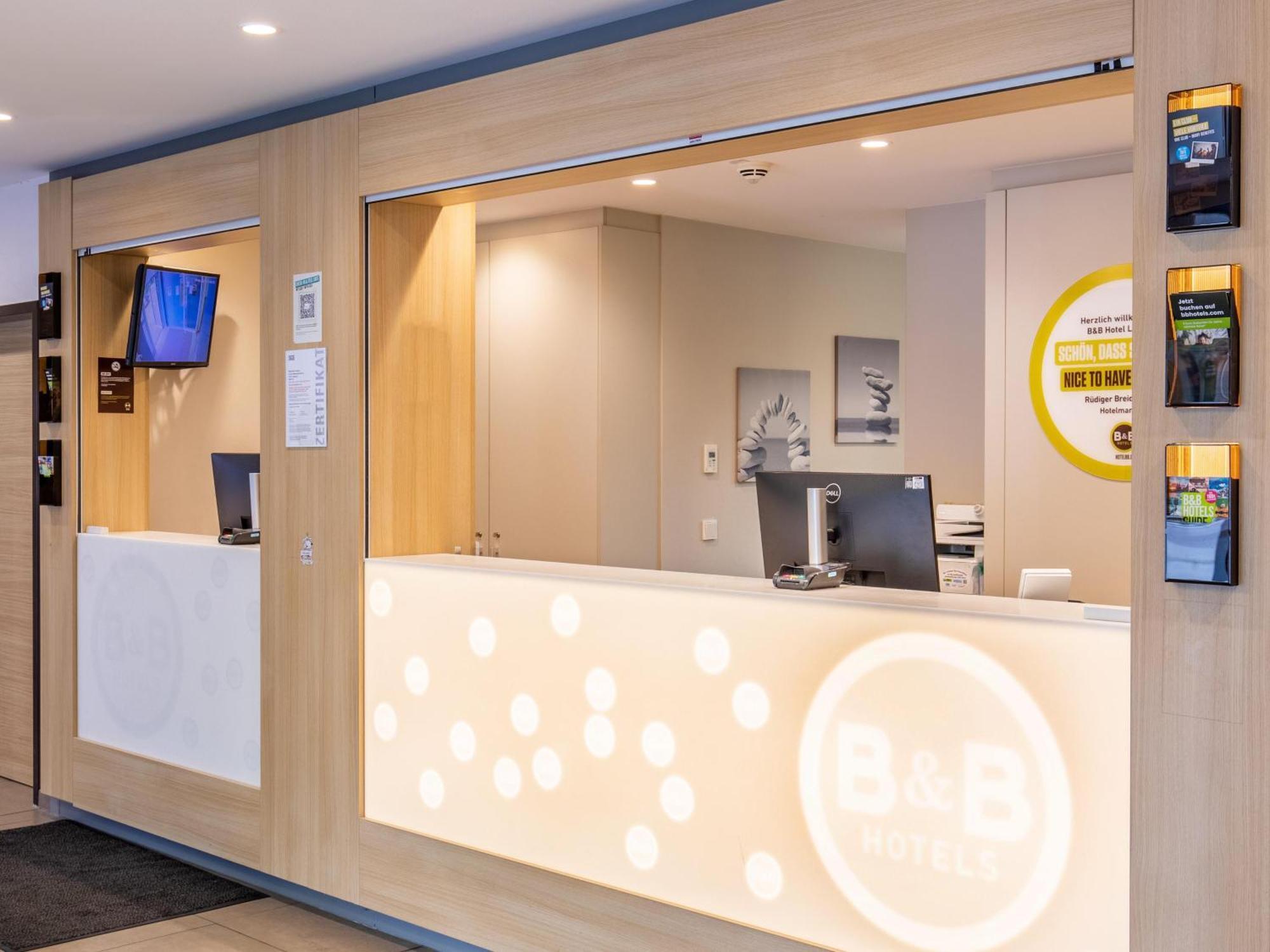 B&B Hotel Lueneburg Екстериор снимка
