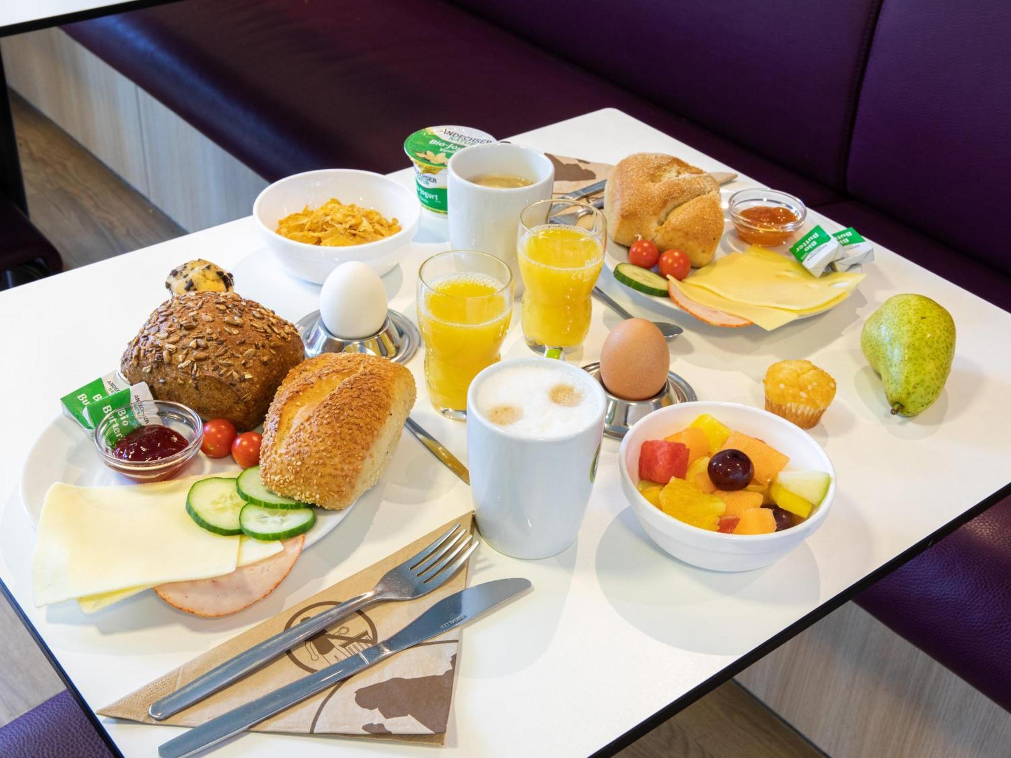 B&B Hotel Lueneburg Екстериор снимка