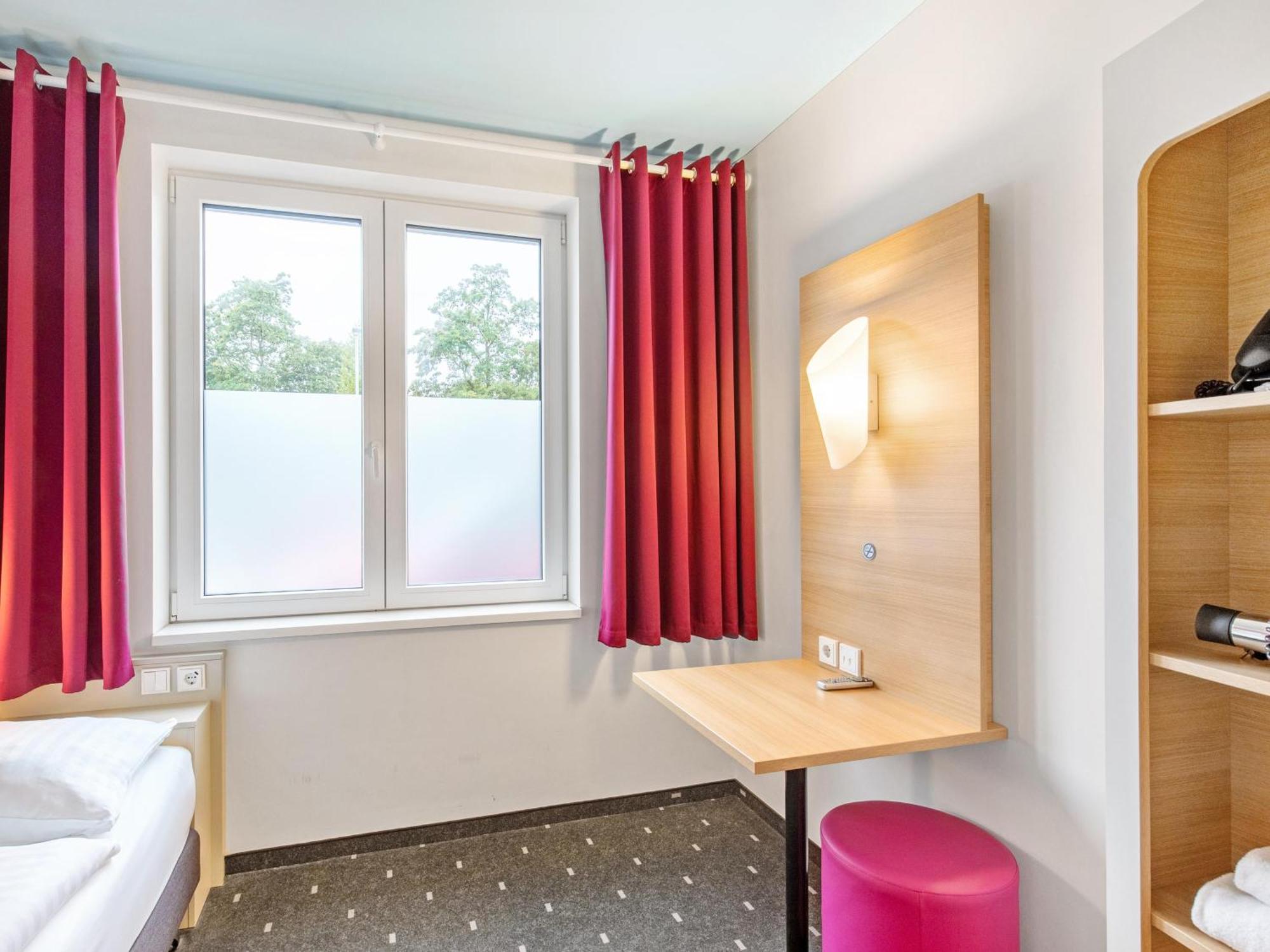 B&B Hotel Lueneburg Екстериор снимка