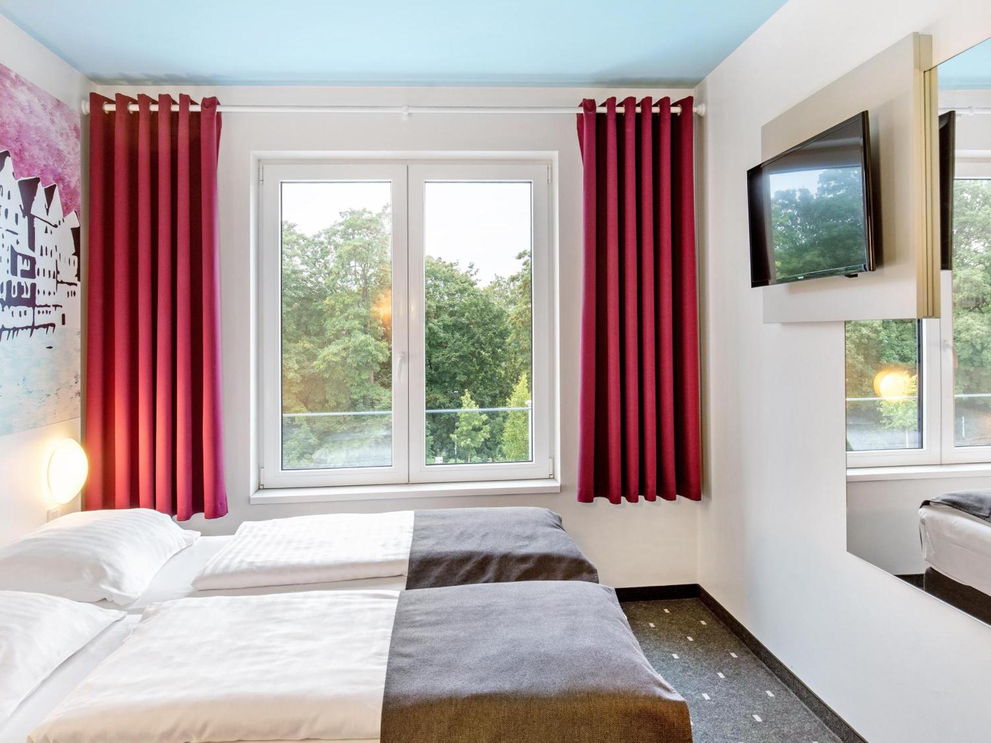 B&B Hotel Lueneburg Екстериор снимка